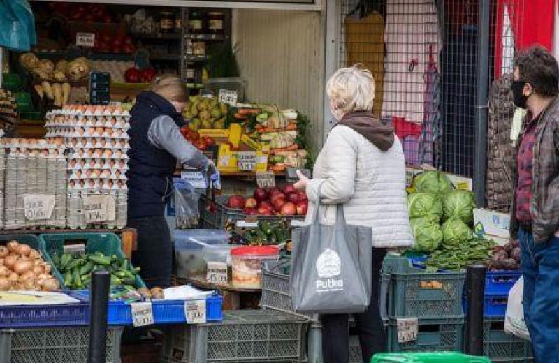 Як зміняться світові ціни на продукти харчування в результаті вторгнення Росії в Україну?