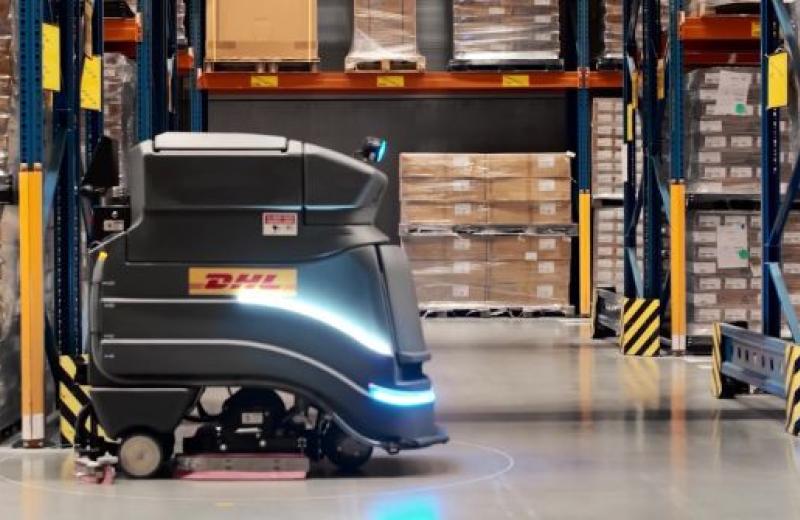 Компанії DHL планує розмістити роботів Neo для очищення підлоги на усіх своїх складах