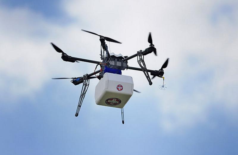 Мережа клінік у США розпочала доставку ліків дронами