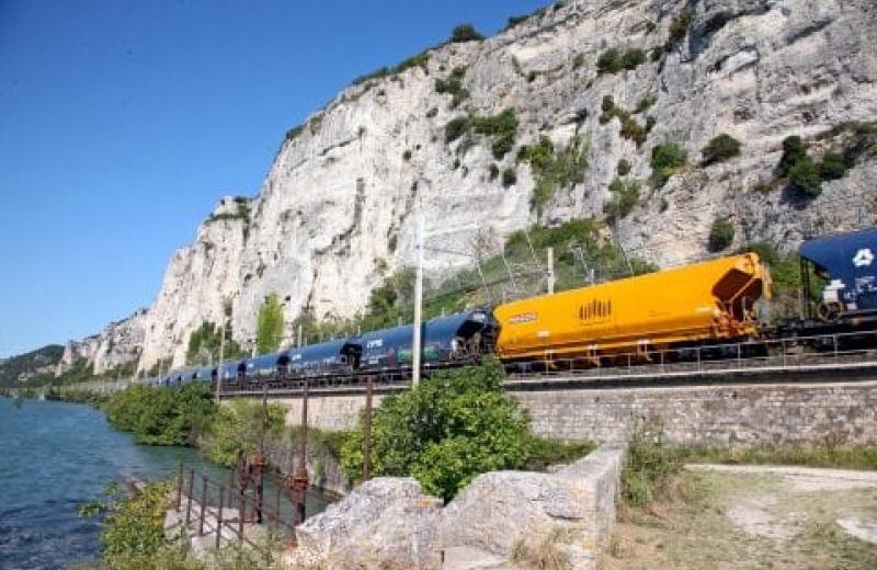 У Франції залізниця об’єднує зусилля з річковим перевізником