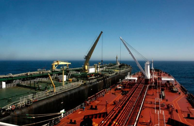 Іспанія закликає заборонити перевантаження нафти з судна на судно