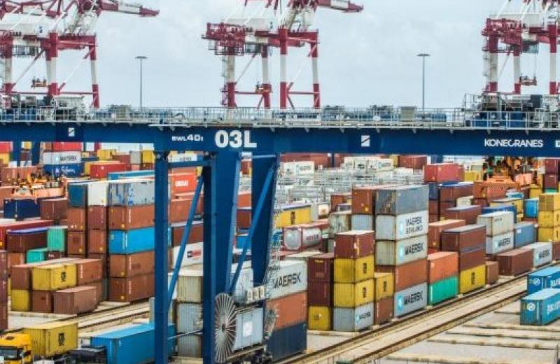 Індійські порти захлинаються від нерозмитнених контейнерів