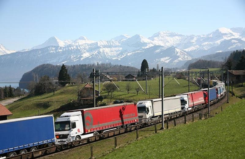 Федеральний уряд Швейцарії посилює обмеження на трансальпійському переході