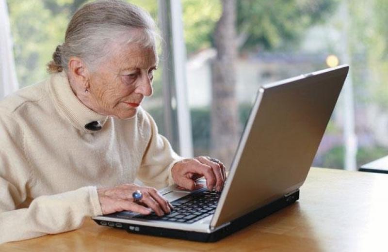 Cпоживачі старшого віку стали активними інтернет-покупцями