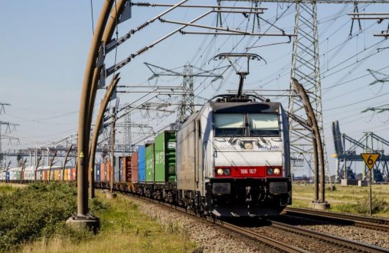 LTE запускає у Нідерландах потяги довжиною до 740 метрів