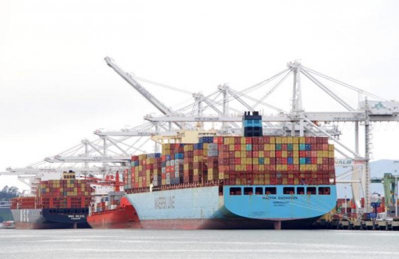 Maersk може обмежити висоту складання контейнерів на палубах суден