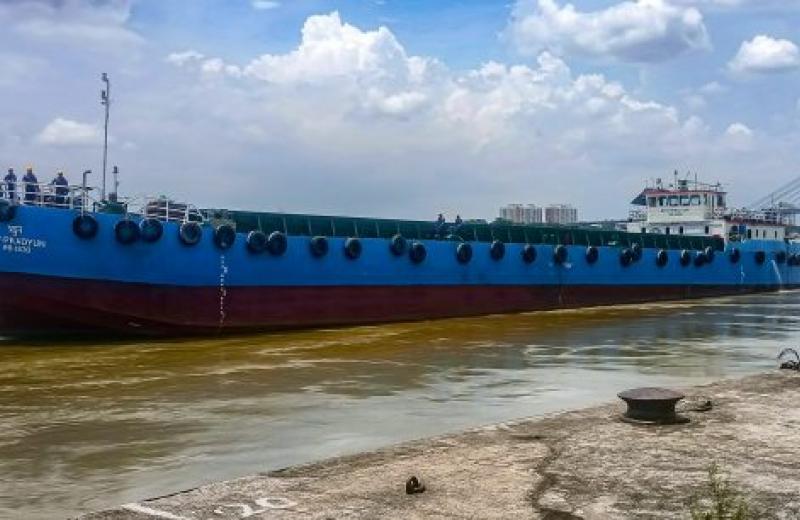 Maersk оптимізує логістику в Індії, яка подвоює рух річкових барж