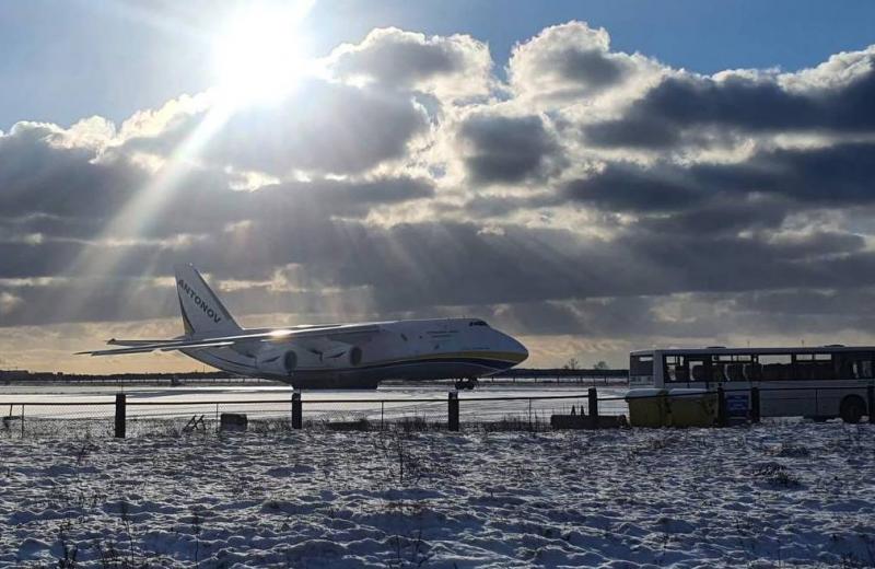 «Нова пошта Глобал» вперше доставила вантаж в Україну літаком «Руслан»