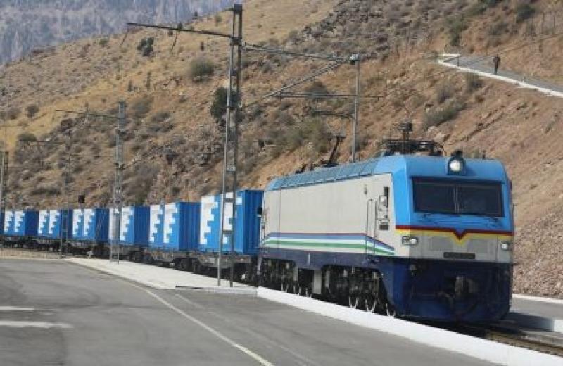 Між Китаєм та країнами Центральної Азії утворюється новий транспортний коридор