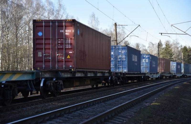 Деякі вантажовідправники «забули про етику» та повезли вантажі через Росію