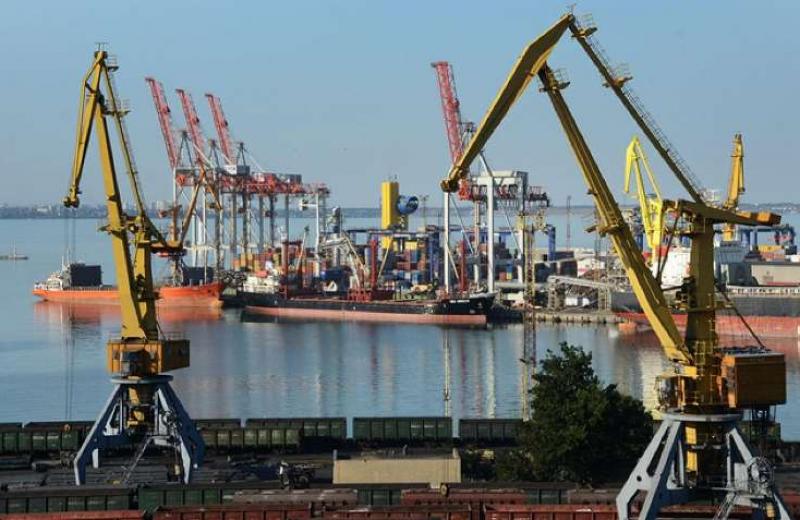 За 11 місяців морські порти обробили понад 145 млн тонн вантажів