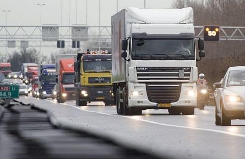 В Нидерландах оценили ущерб от дорожных пробок