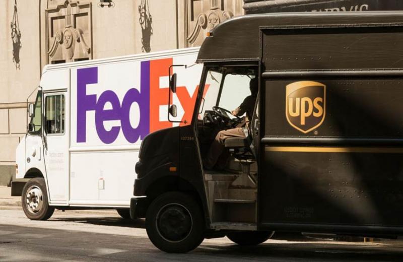 FedEx, UPS та Amazon: три способи вирішити проблему недільної доставки додому