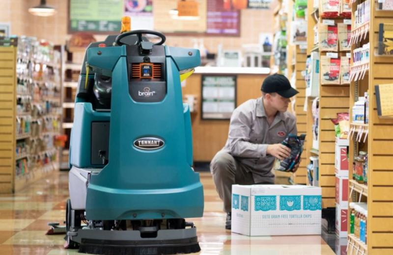 Компанія Sam's Club використовує роботів-прибиральників для контролю запасів у торговельній мережі