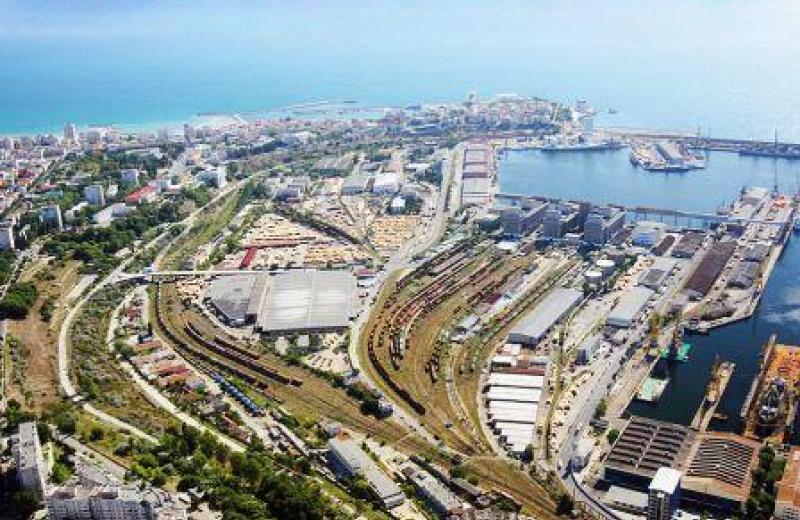 Румунія запускає новий регулярний контейнерний потяг для сприяння експорту зерна з України
