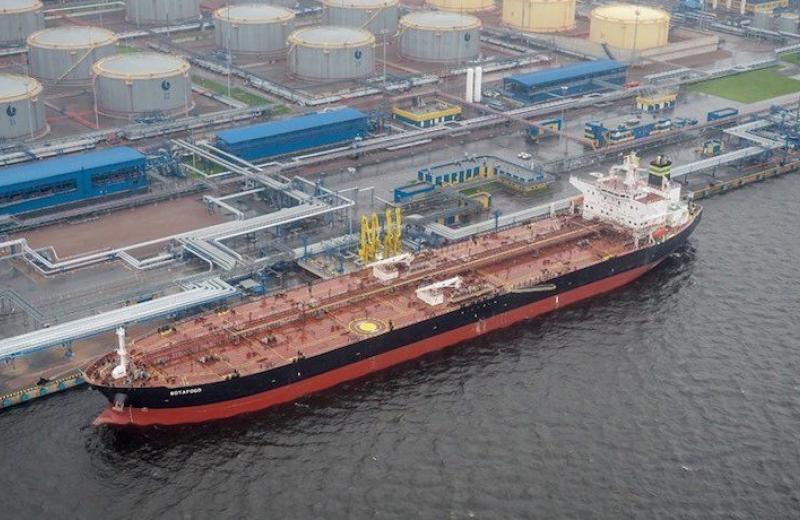 Глобальна судноплавна галузь має «переварити» понад 2400 санкцій проти РФ