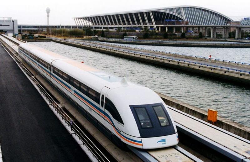 У Німеччині збираються збільшити швидкість та довжину швидкісних потягів