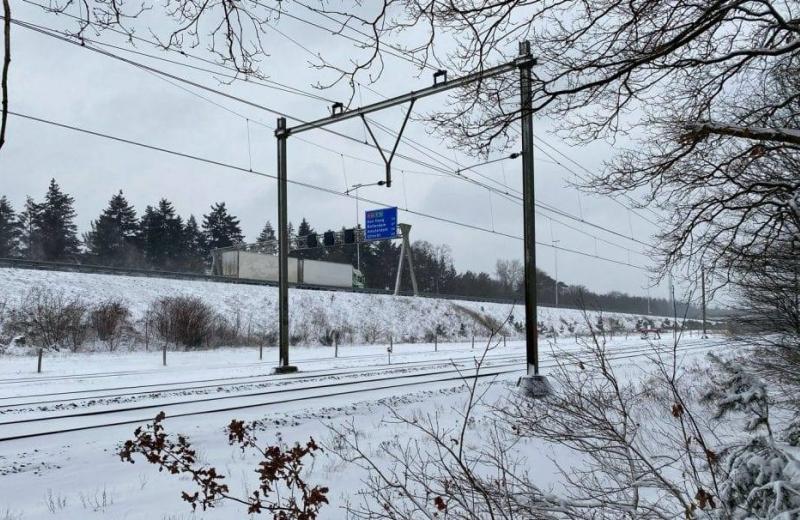 Снігопади повністю паралізували залізницю у Нідерландах
