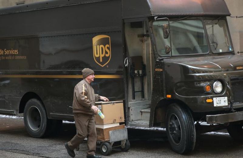 UPS та FedEx розраховують на підвищення ставок у 2024 році