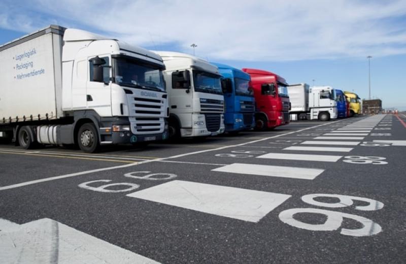 Європейські автоперевізники збираються збільшити тарифи через майбутні затримки на кордоні з Великою Британією