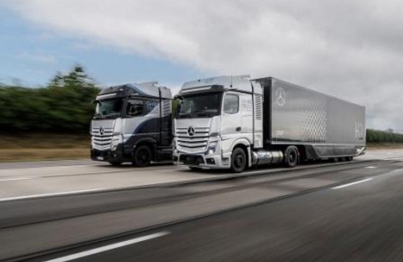 Daimler Truck починає випробування вантажівки на рідкому водні