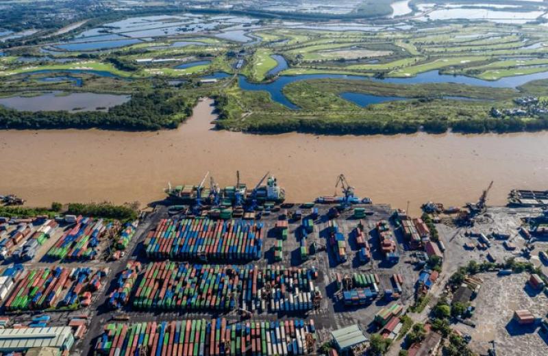 В'єтнам інвестує у будівництво нових контейнерних складів 