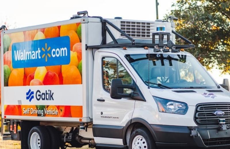 Walmart хоче використовувати безпілотні вантажівки на середній милі