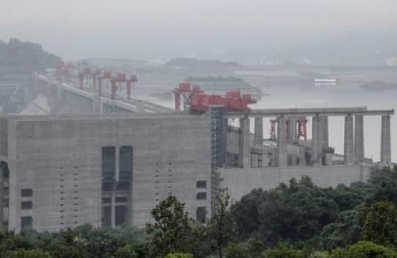 Знову буде порушене постачання: Китай зупиняє заводи через посуху та брак електроенергії