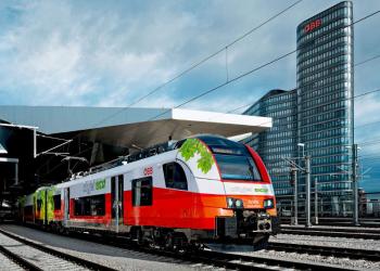 В Австрии испытывают первый гибридный поезд