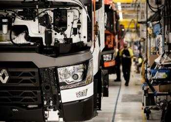 Renault Trucks дає можливість усім бажаючим спостерігати онлайн за створенням вантажівок на заводі RENAULT у Бург-ан-Бресс