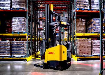 DHL планує роботизувати 30% навантажувачів на своїх складах