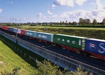 В Нидерландах запускают длинносоставные поезда-контейнеровозы 
