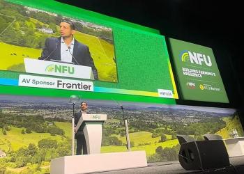 Tesco співпрацює з фермерами Tesco співпрацює з фермерами