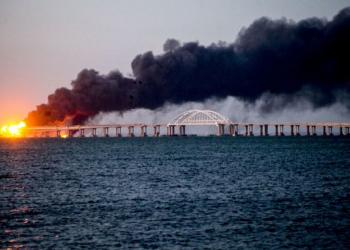 Вибухи на кримському мосту запинили судноплавство в Азовському морі