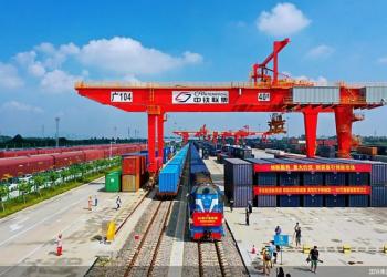 На китайській залізниці будуть використовувати великі 50-футові контейнери
