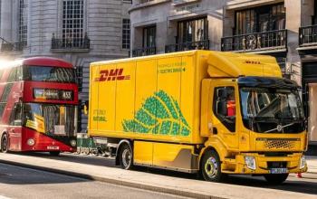 Компанія DHL випустила 16-тонну електровантажівку на вулиці Лондона
