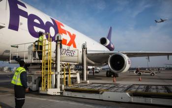 FedEx Express залучає сторонніх перевізників для нетермінових відправлень