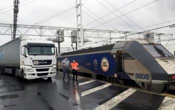 Перевізники хочуть подати судовий позов проти французького уряду за блокаду вантажівок на кордоні