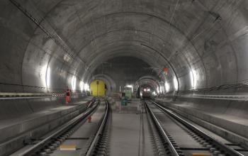 Поблизу Роттердама хочуть збудувати вантажне метро