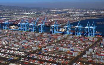 Влада штату Каліфорнія втрутилася у вирішення проблем з контейнерами