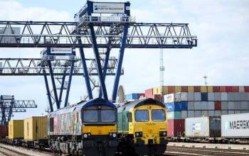 З портів Великої Британії почали відправляти «легкі» контейнерні потяги