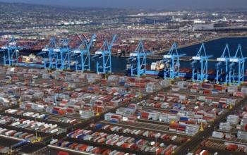 Порт Лос-Анджелеса заплатить 7,5 млн за звільнення контейнерних майданчиків