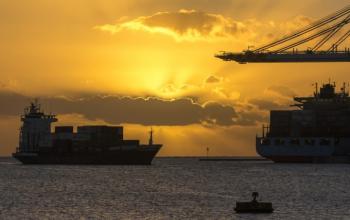 Глобальні контейнерні перевезення: лише 44,6% суден прибувають вчасно