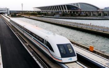 У Німеччині збираються збільшити швидкість та довжину швидкісних потягів