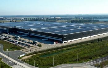 На логістичному центрі у Нідерландах встановлений «найефективніший у світі сонячний дах»