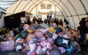 «Укрзалізниця» організувала пункти приймання міжнародної гуманітарної допомоги в Польщі