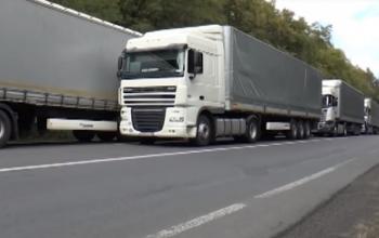 Рух вантажівок поступово відновлюється: Польща попереду, Велика Британія - позаду
