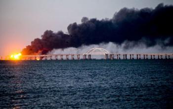 Вибухи на кримському мосту запинили судноплавство в Азовському морі